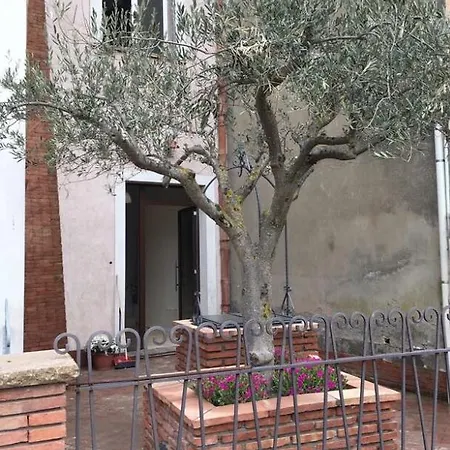 La Casa Dei Miraglia Bed and breakfast 4*